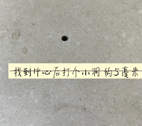 遂平瓷砖空鼓维修公司专业解答在瓷砖铺贴过程中，如果砂料搅拌不均匀，将会带来以下问题
